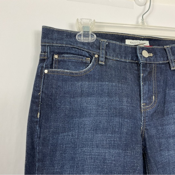 White House Black‎ Market Noir Flare Leg Rose Embroidered Jeans Size 6R - Picture 2 of 9